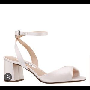 Nina Nigella heel in ivory